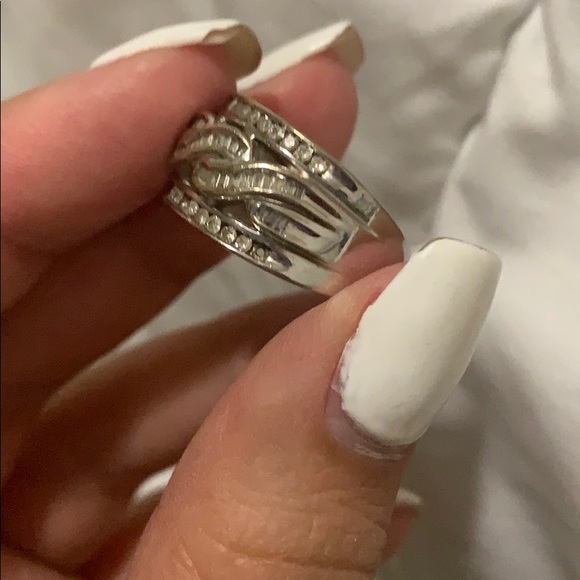 silver chunky ring - Picture 4 of 6